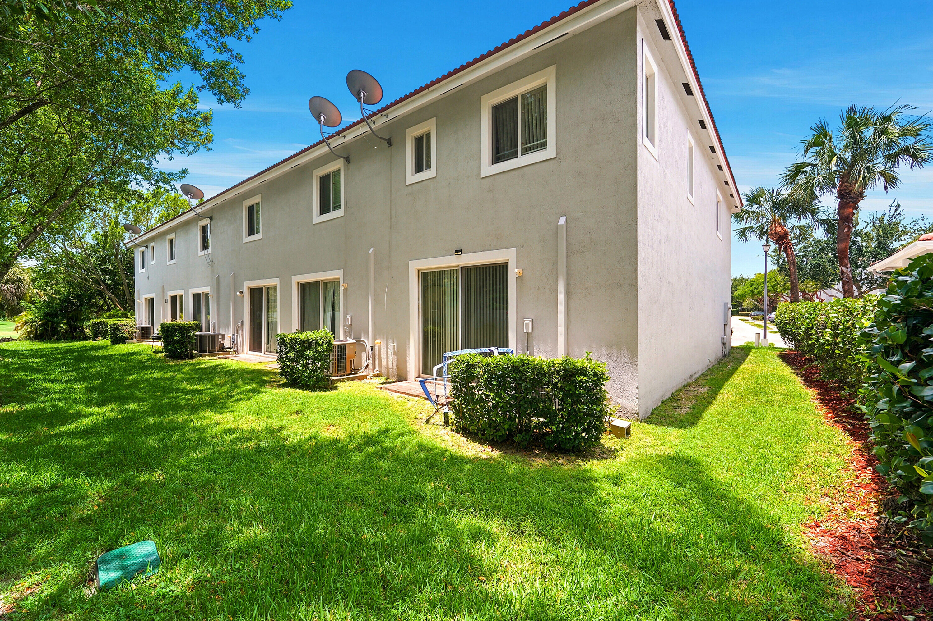6720 CYPRESS WALK Terrace