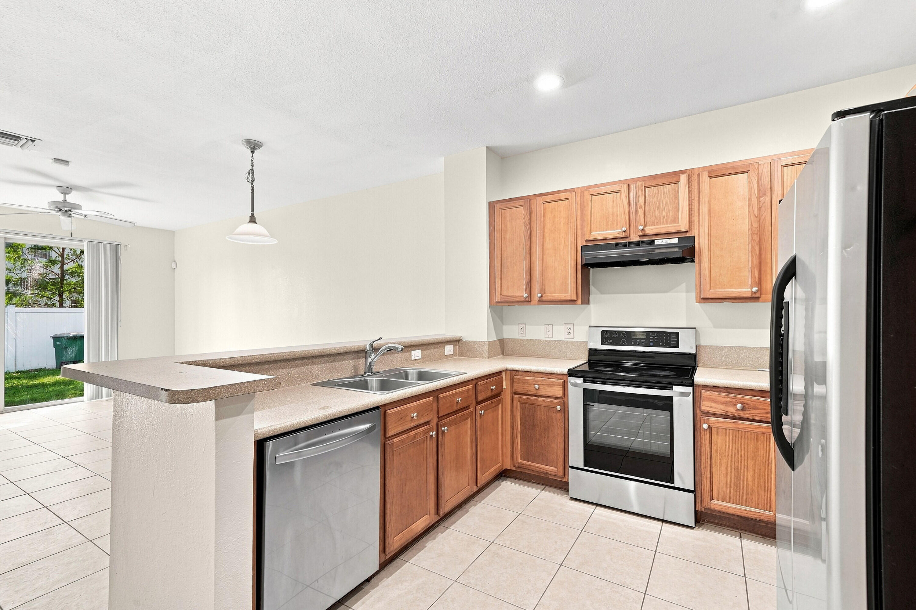 6720 CYPRESS WALK Terrace