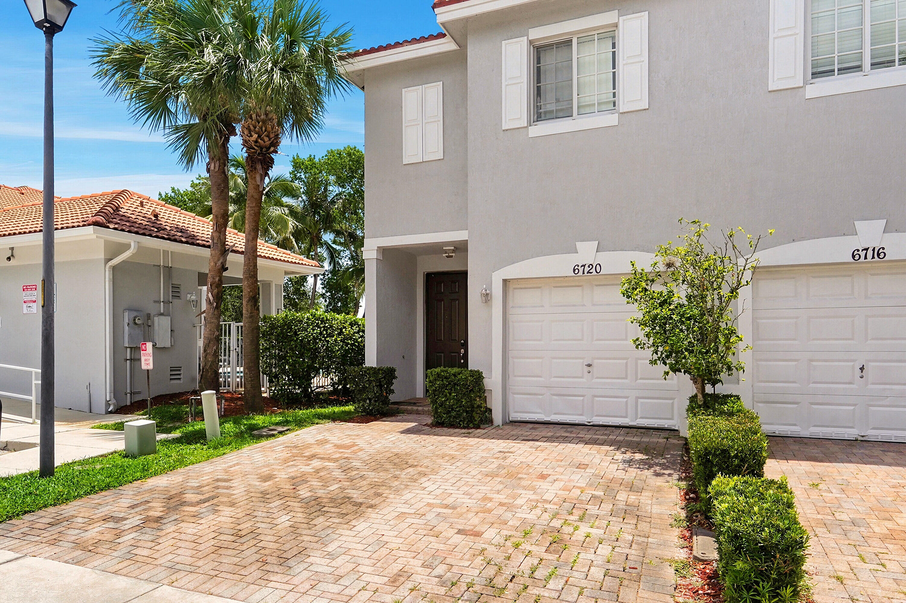 6720 CYPRESS WALK Terrace