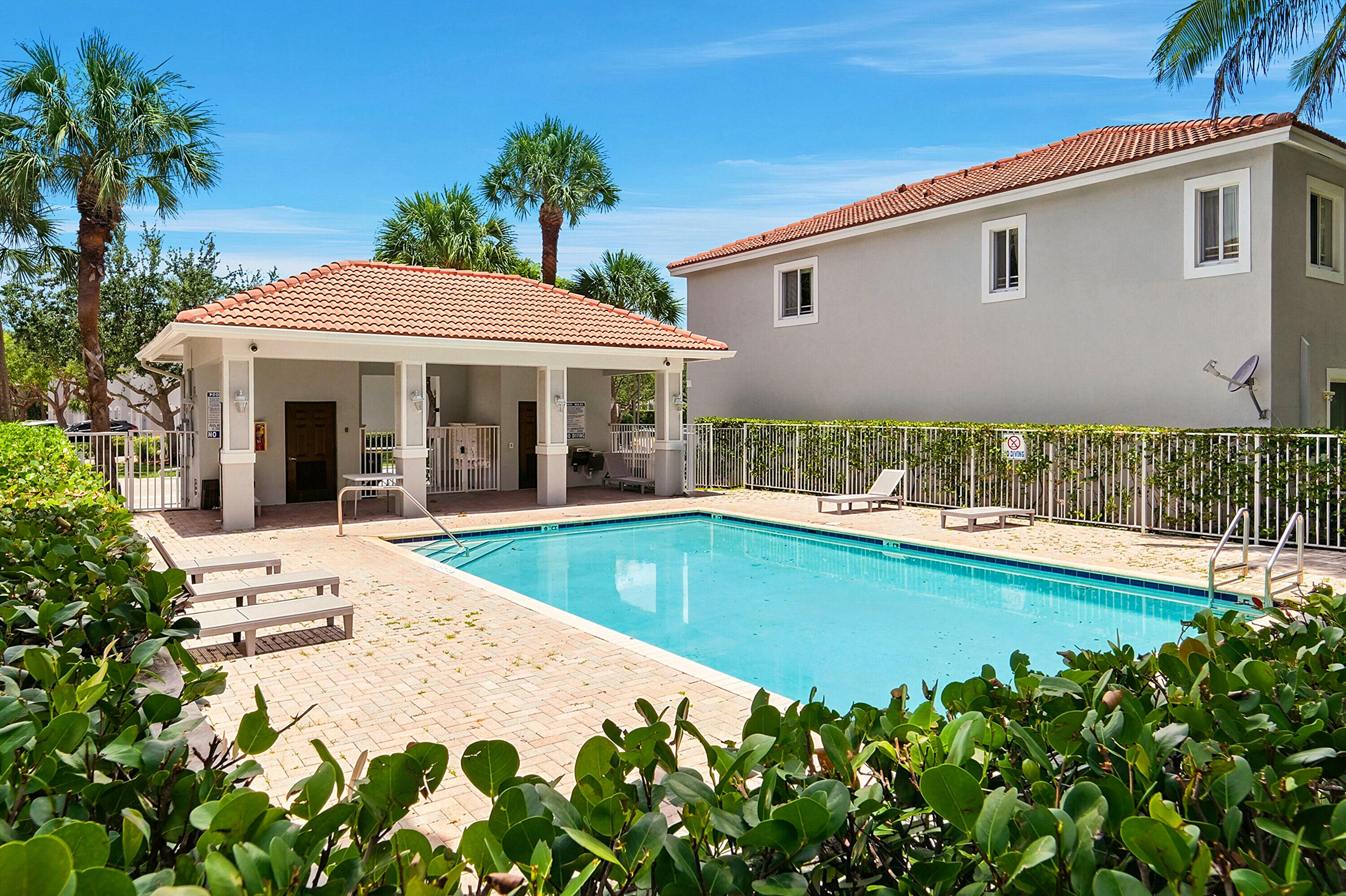 6720 CYPRESS WALK Terrace