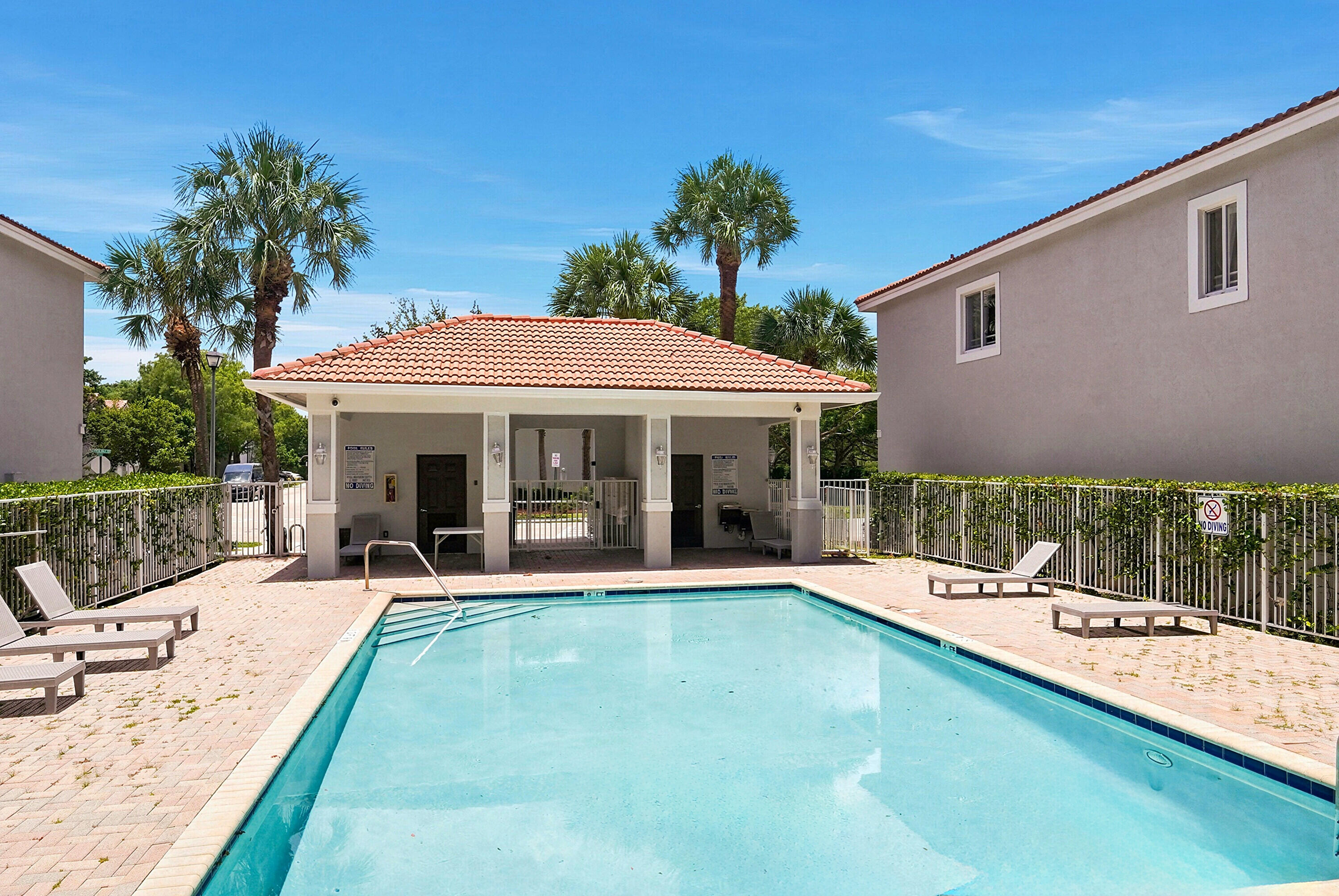 6720 CYPRESS WALK Terrace