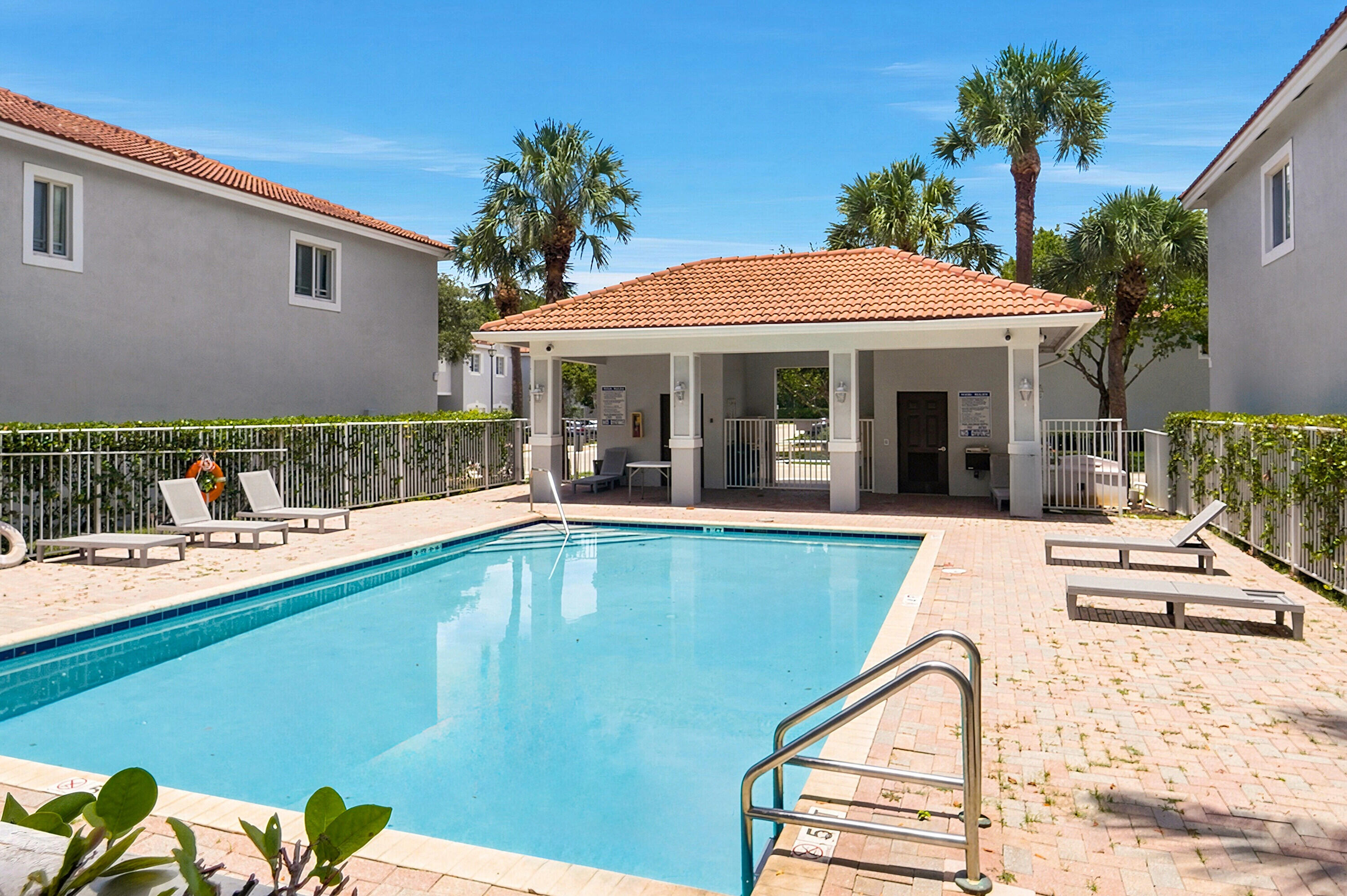 6720 CYPRESS WALK Terrace
