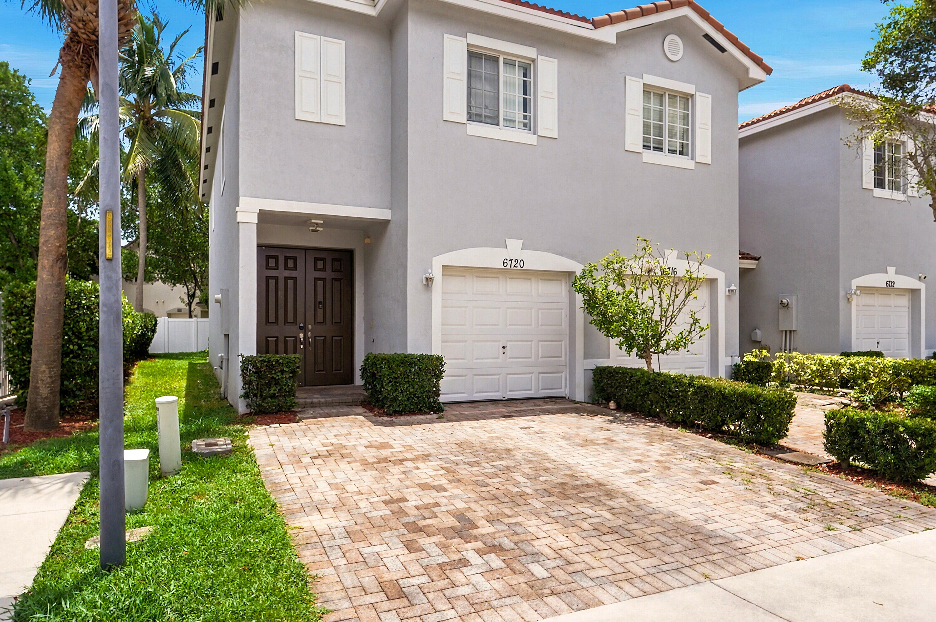6720 CYPRESS WALK Terrace