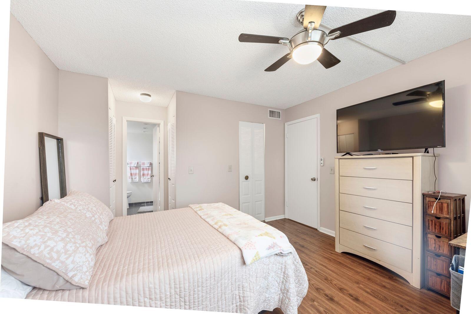 10442 Sunrise Lakes Boulevard Unit: 212