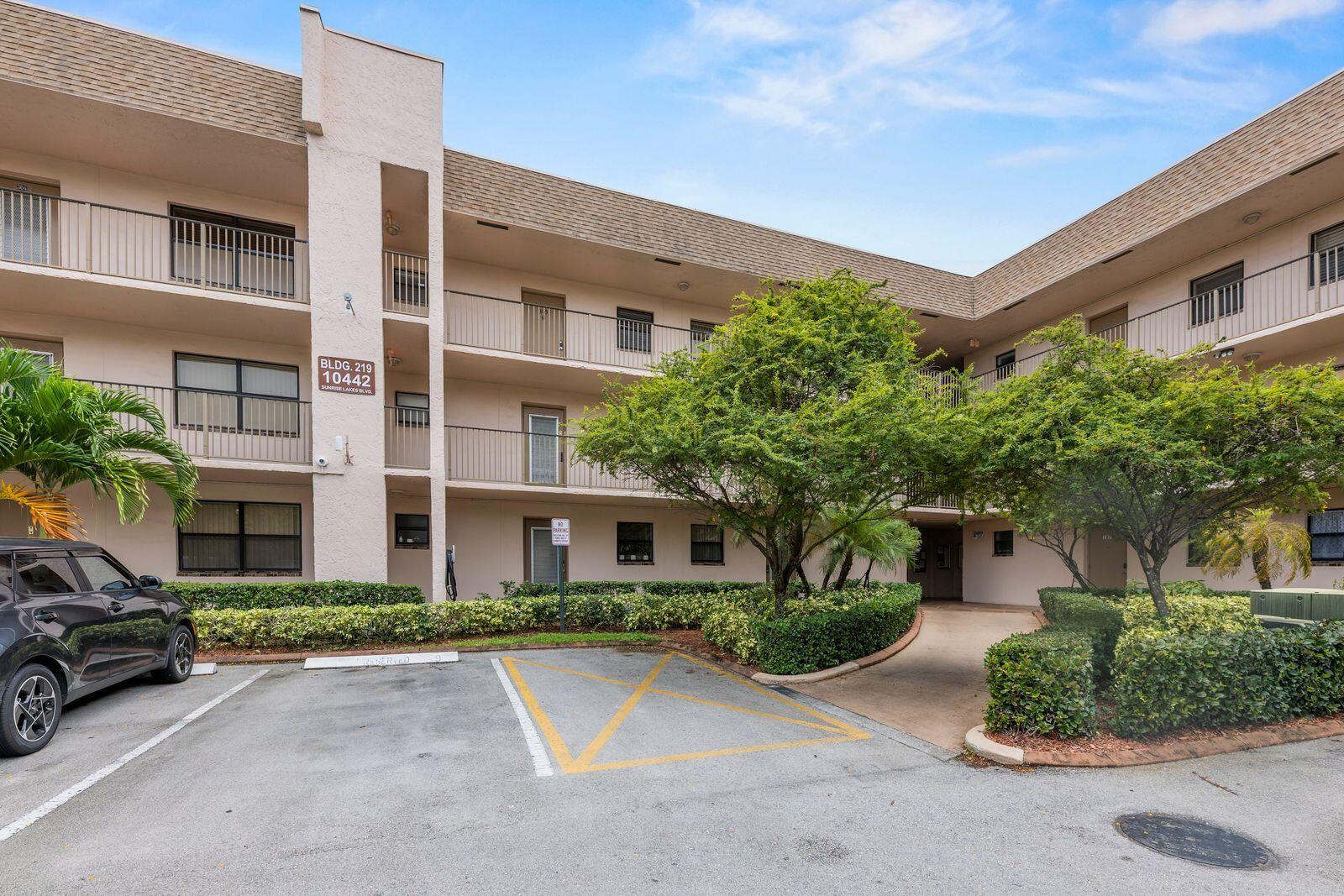 10442 Sunrise Lakes Boulevard Unit: 212