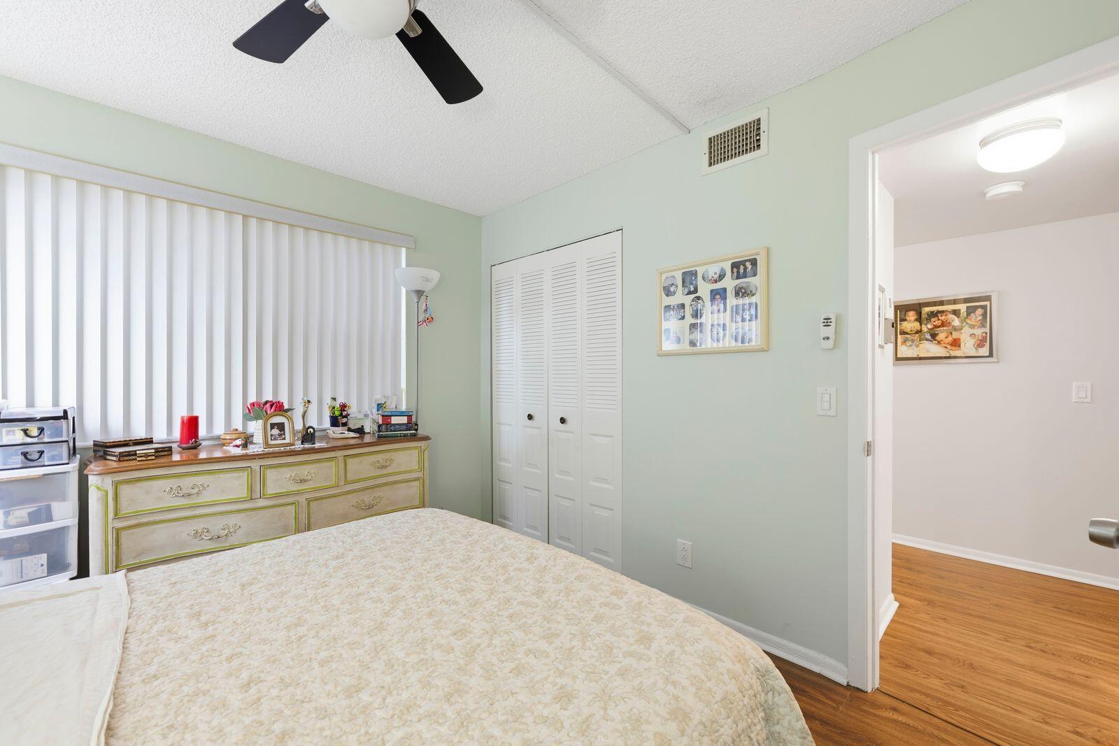 10442 Sunrise Lakes Boulevard Unit: 212