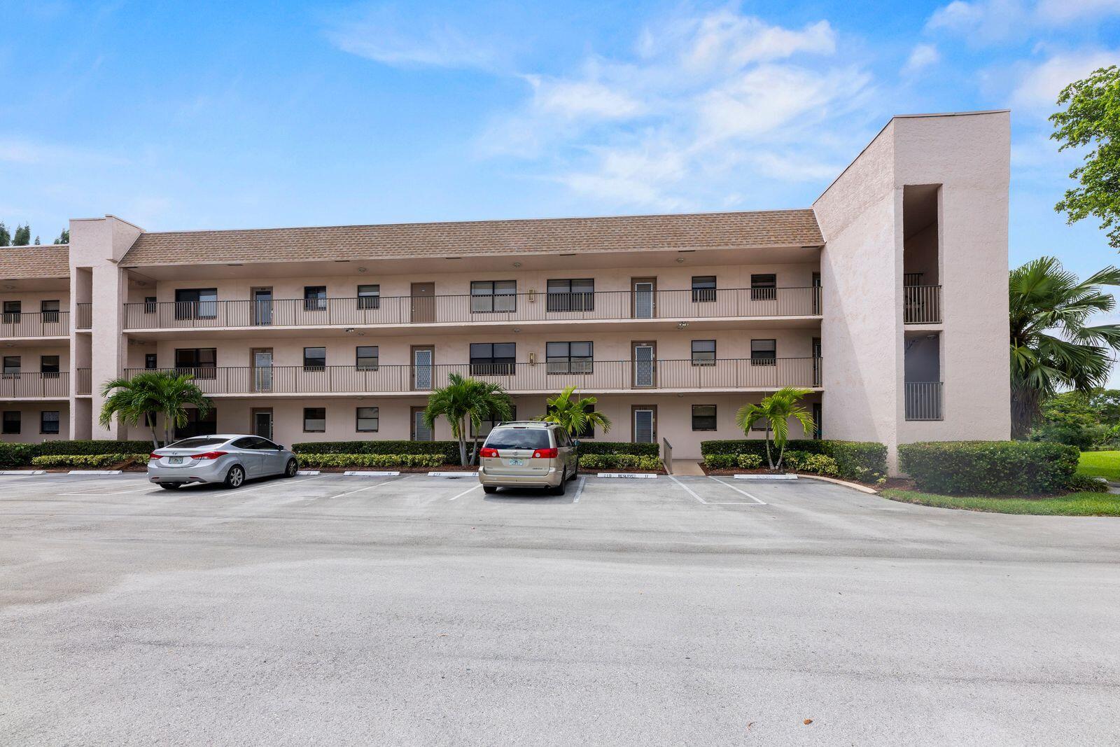 10442 Sunrise Lakes Boulevard Unit: 212