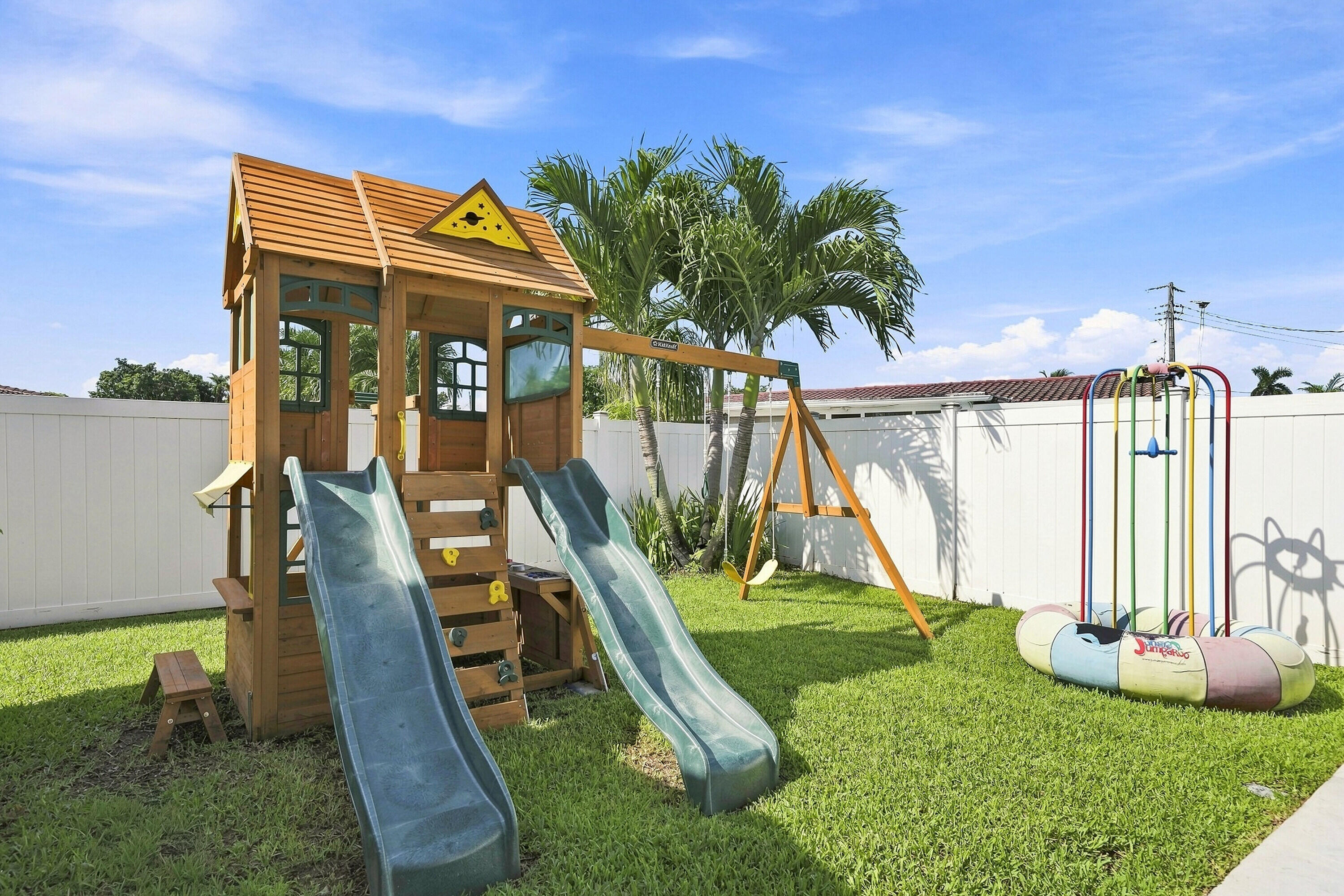 1541 NW 64TH Avenue