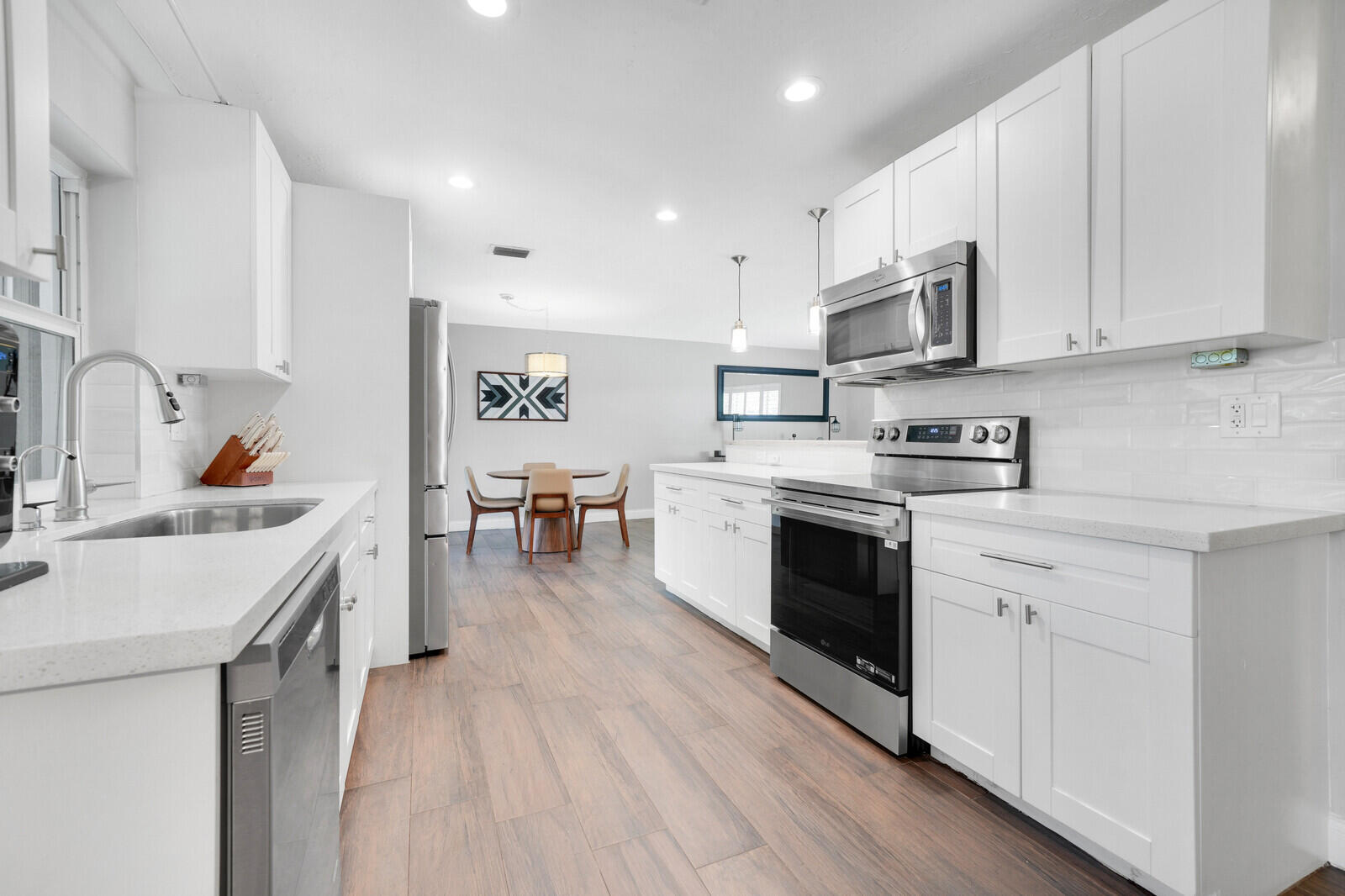528 NW 15TH Avenue