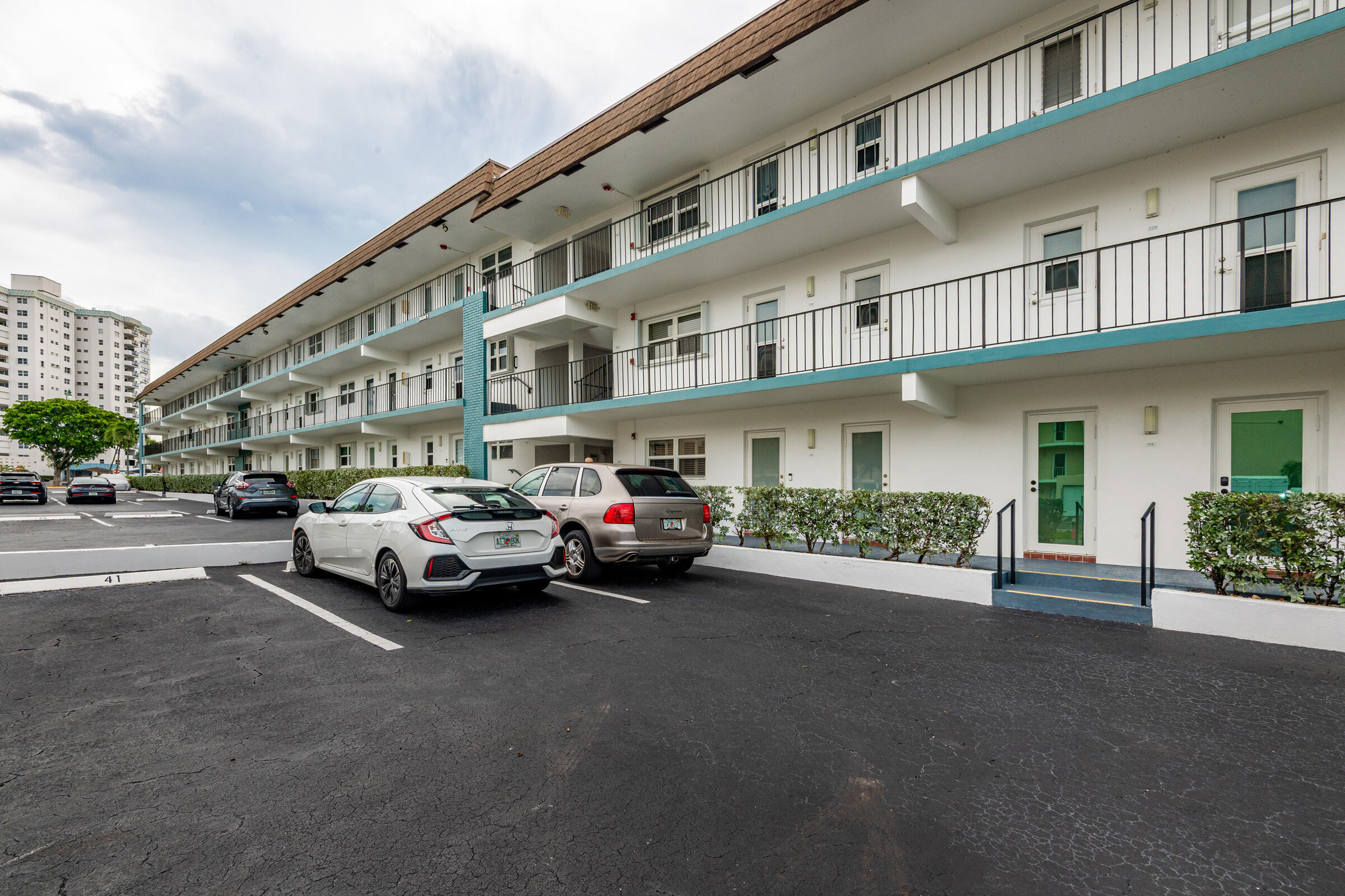 1501 S OCEAN Boulevard 208, Lauderdale-By-The-Sea Unit: 208