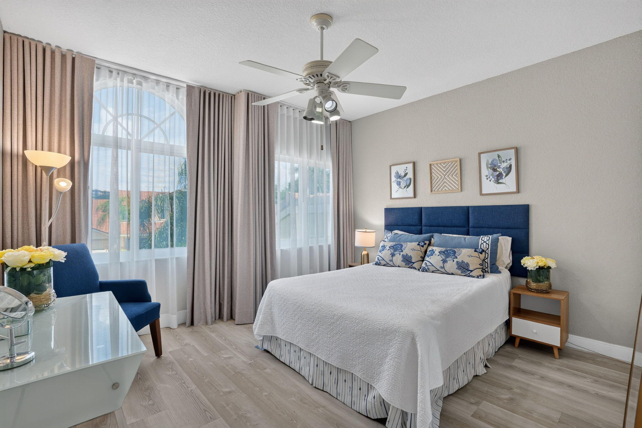 457 W PALM AIRE Drive 457