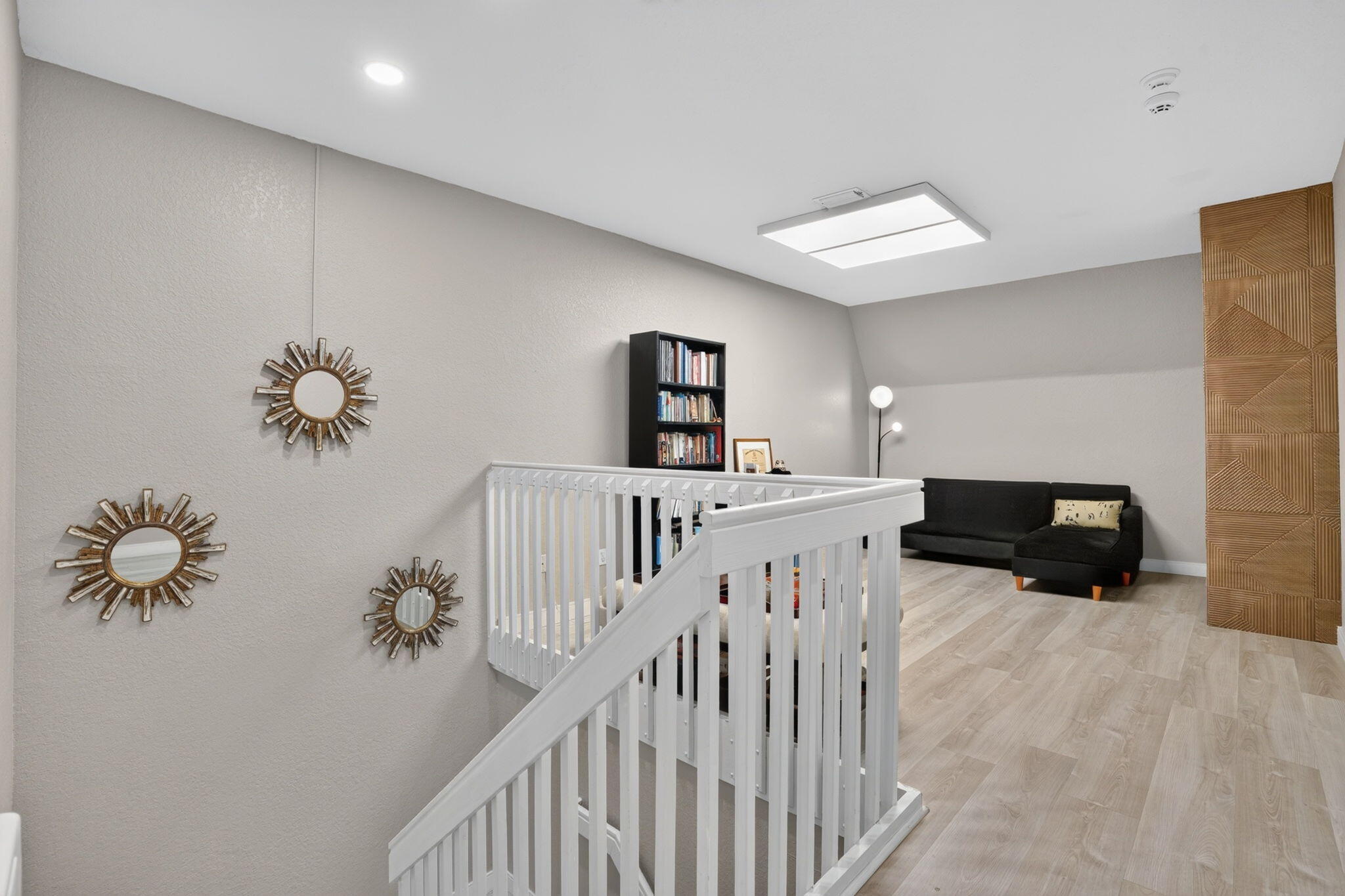 457 W PALM AIRE Drive 457