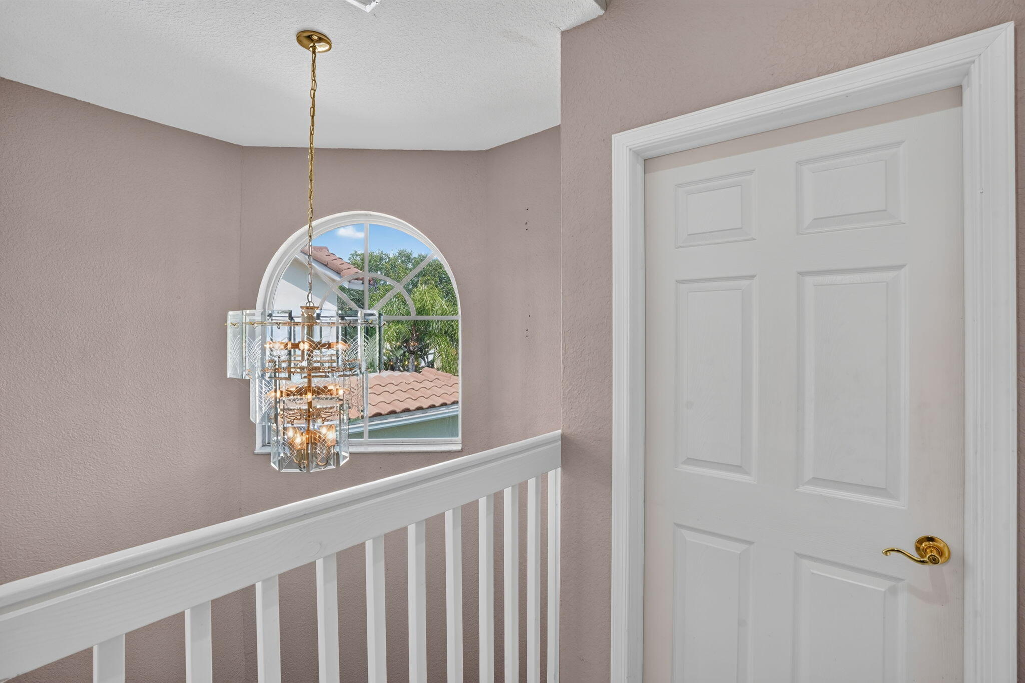 457 W PALM AIRE Drive 457
