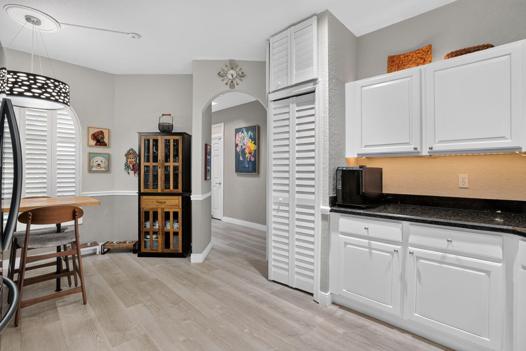 457 W PALM AIRE Drive 457