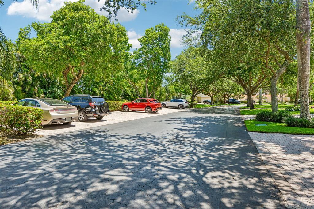 457 W PALM AIRE Drive 457