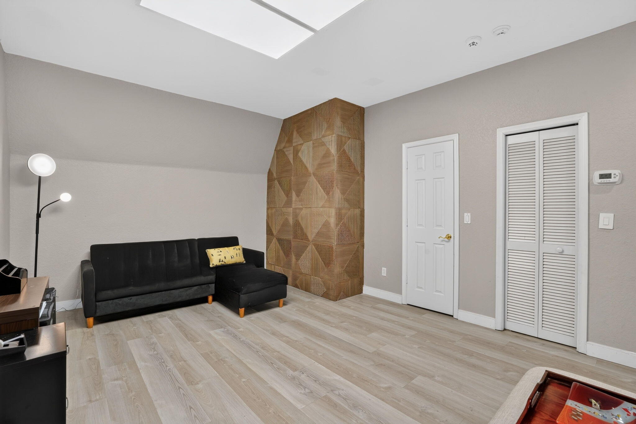 457 W PALM AIRE Drive 457