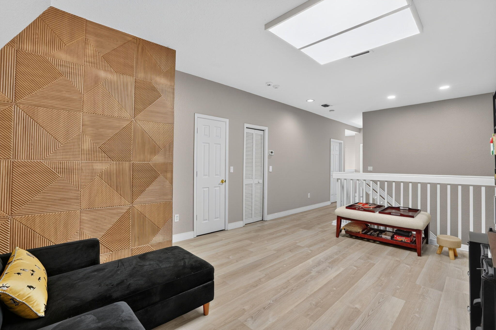 457 W PALM AIRE Drive 457