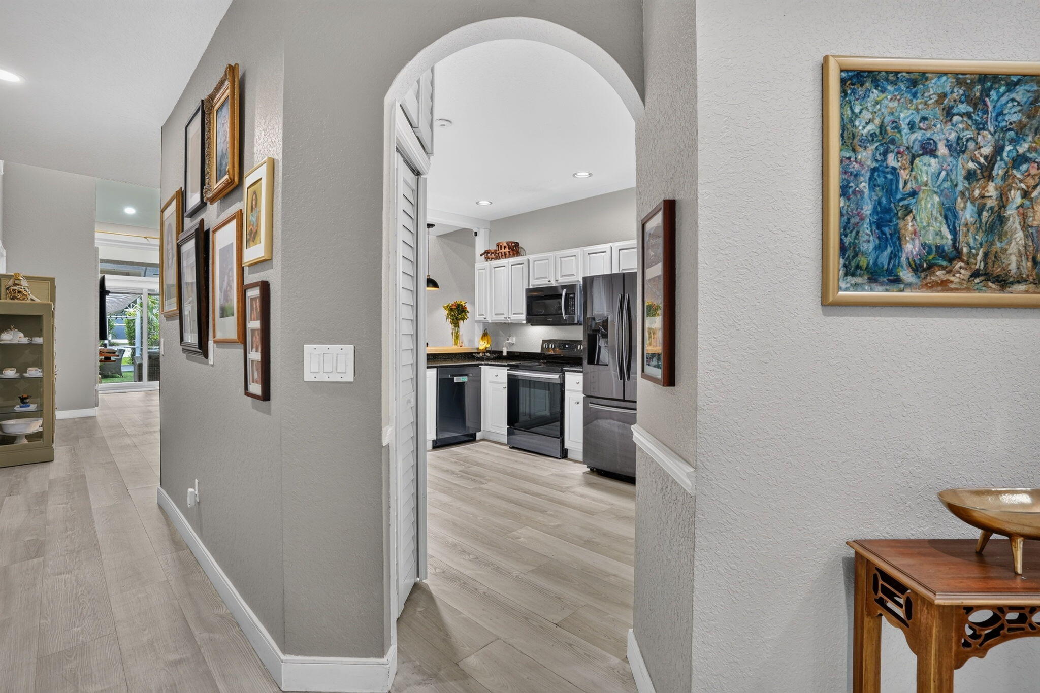 457 W PALM AIRE Drive 457