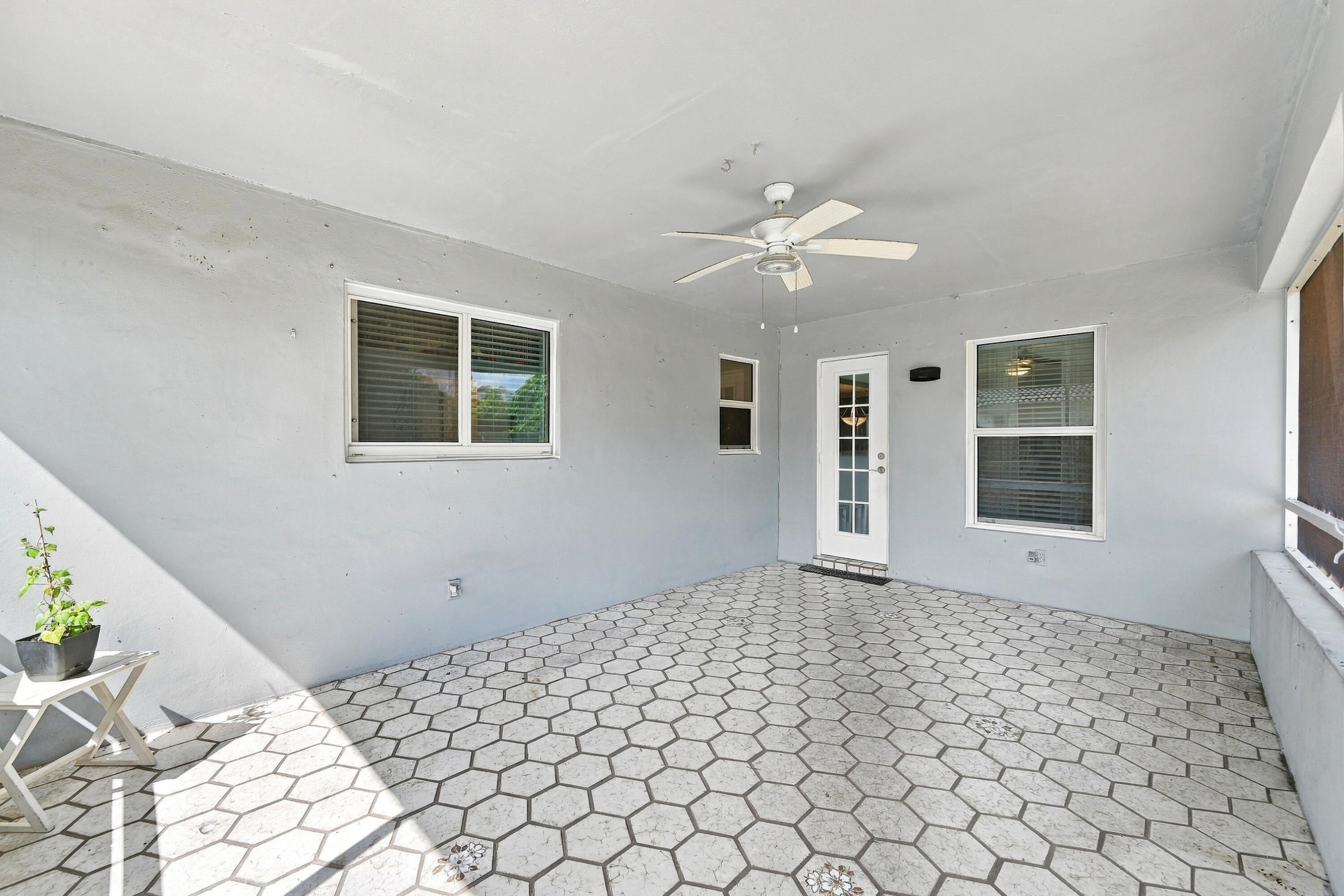 3801 NW 104TH Avenue