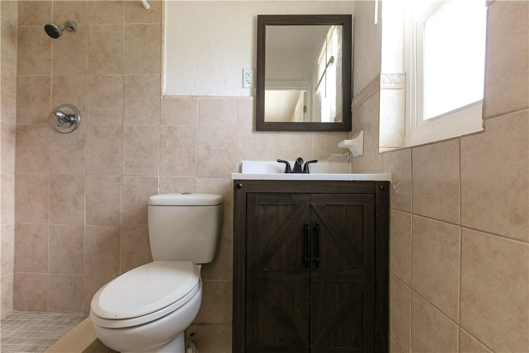 705-713 NE 3RD STREET