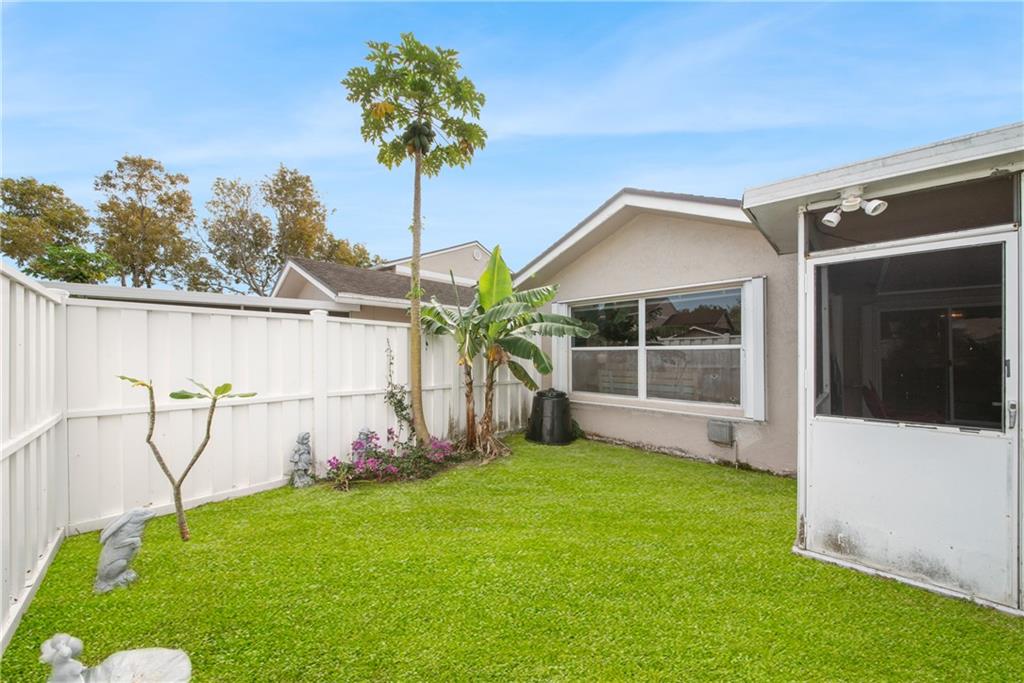 1239 NW 51st Way Unit: 1239