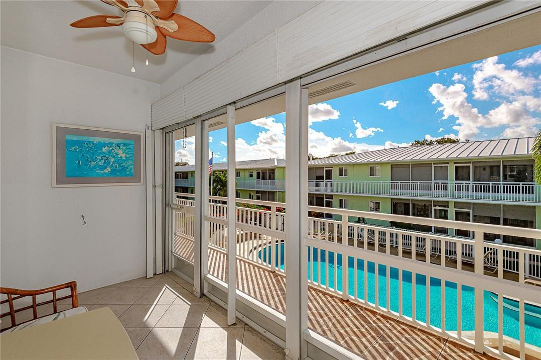 2100 NE 38th St Unit: 208