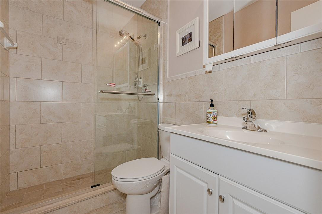 2100 NE 38th St Unit: 208