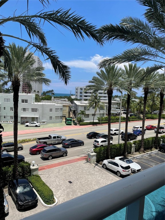 6770 Indian Creek Dr Unit: 4C