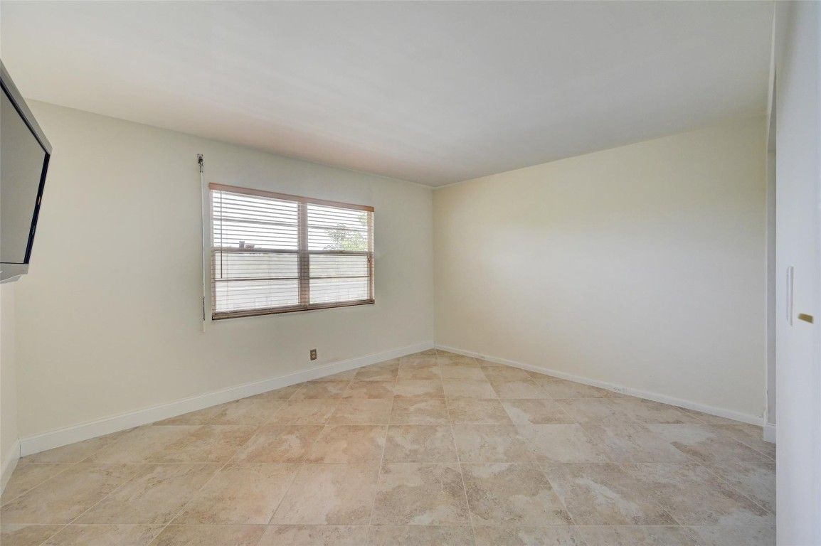 2502 Antigua Ter Unit: E3