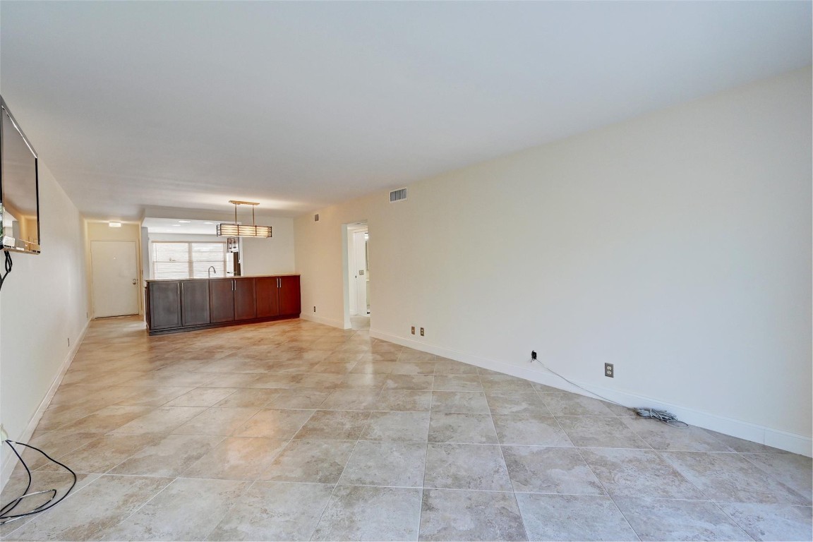 2502 Antigua Ter Unit: E3