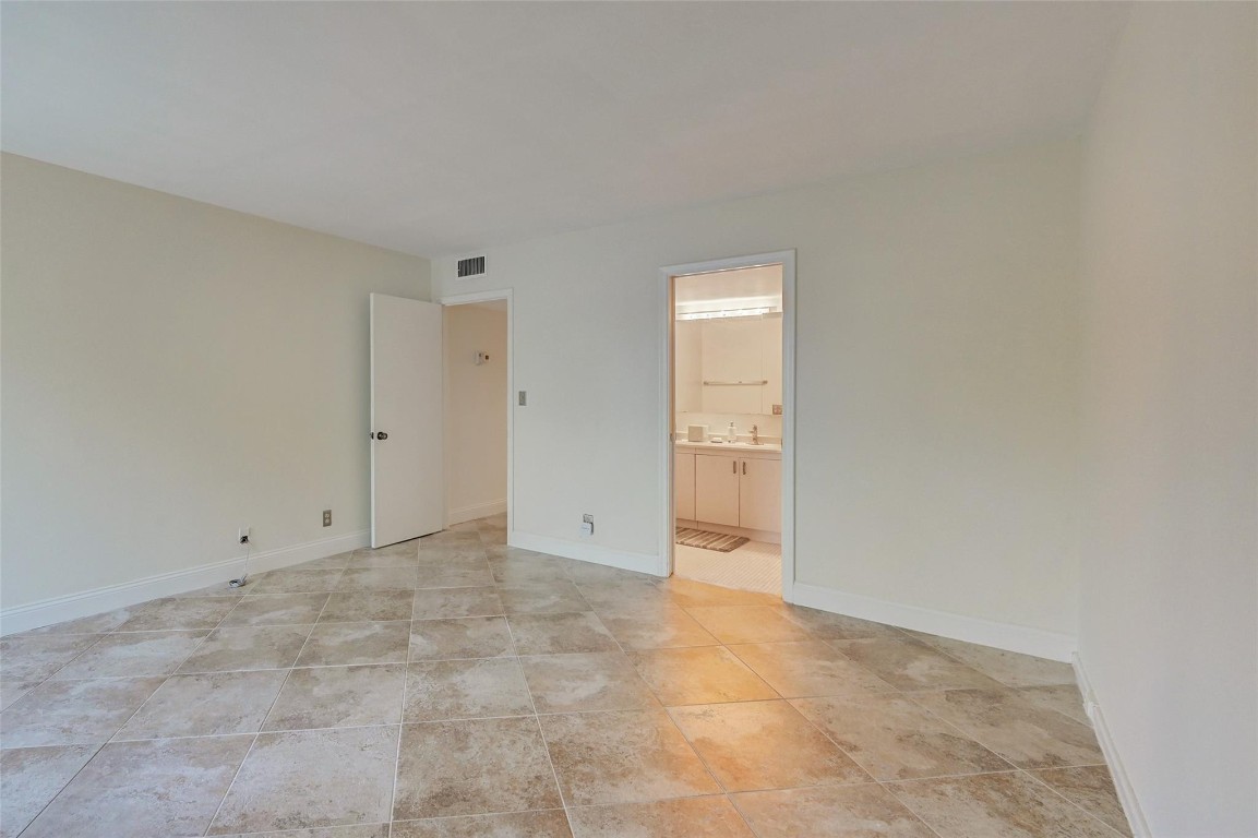 2502 Antigua Ter Unit: E3