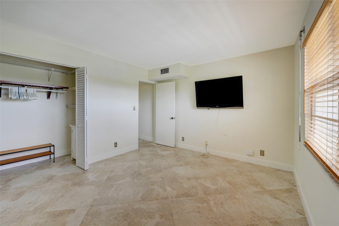 2502 Antigua Ter Unit: E3