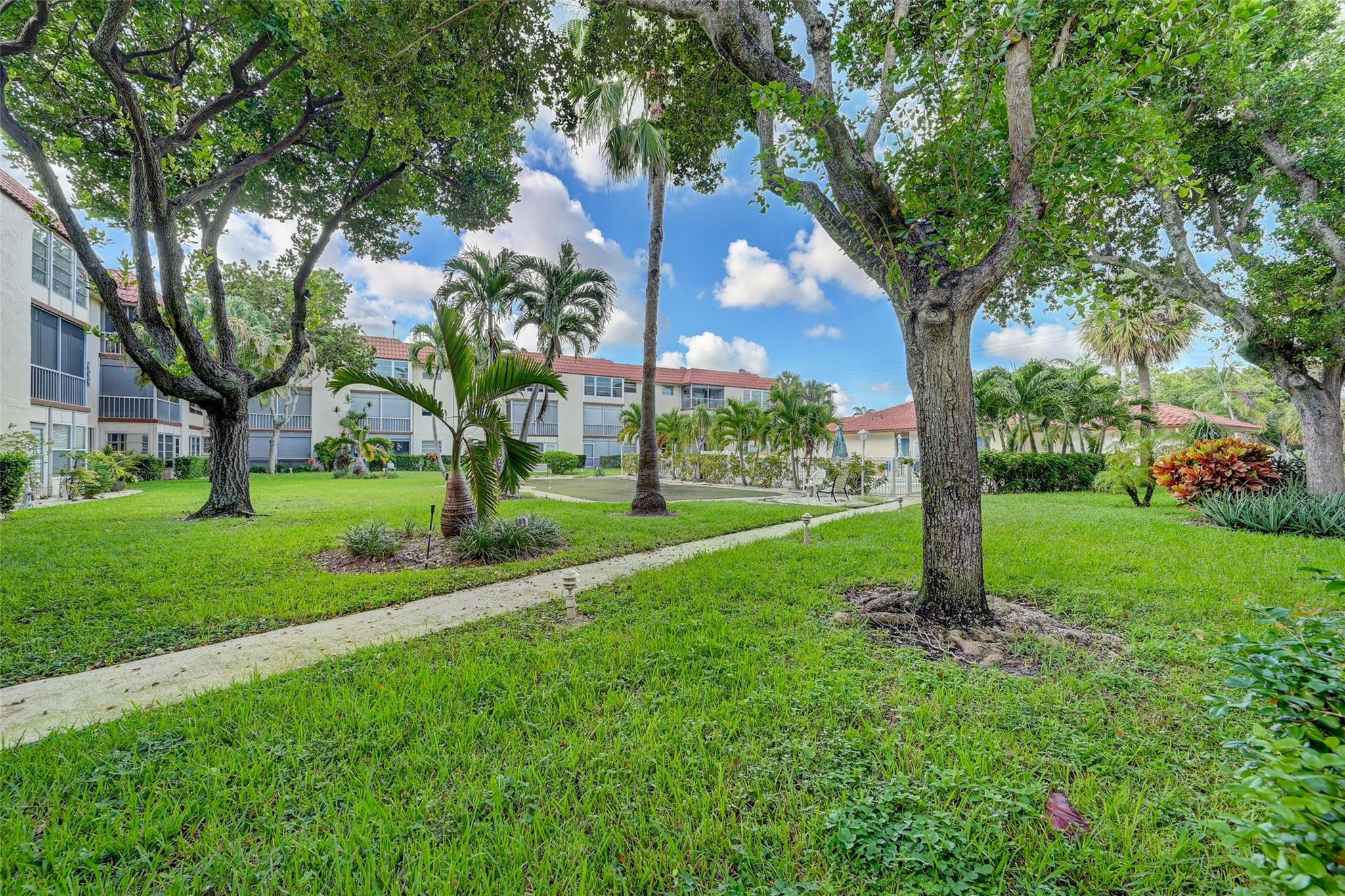 700 SE 6 Ave Unit: 105