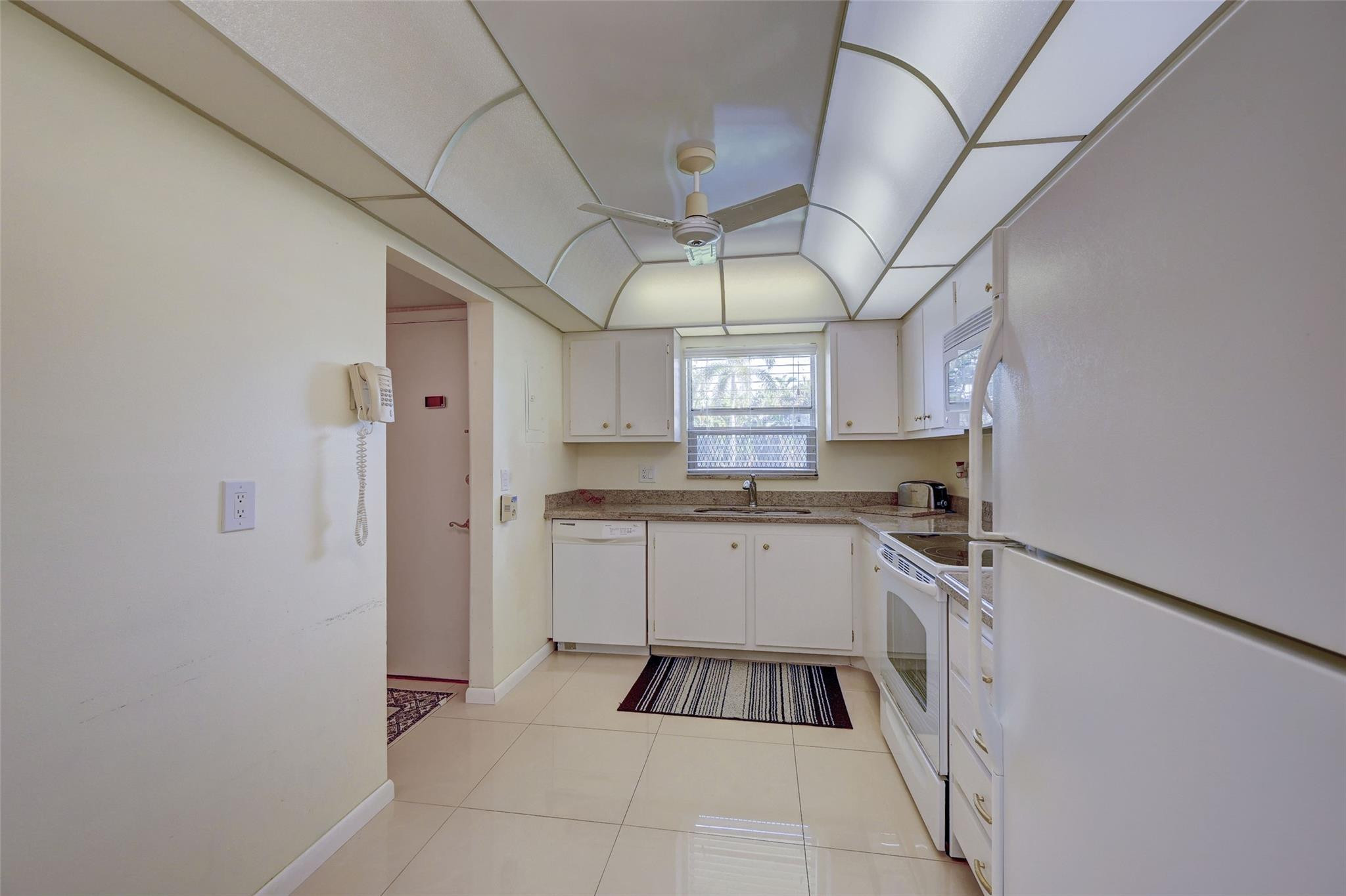 700 SE 6 Ave Unit: 105