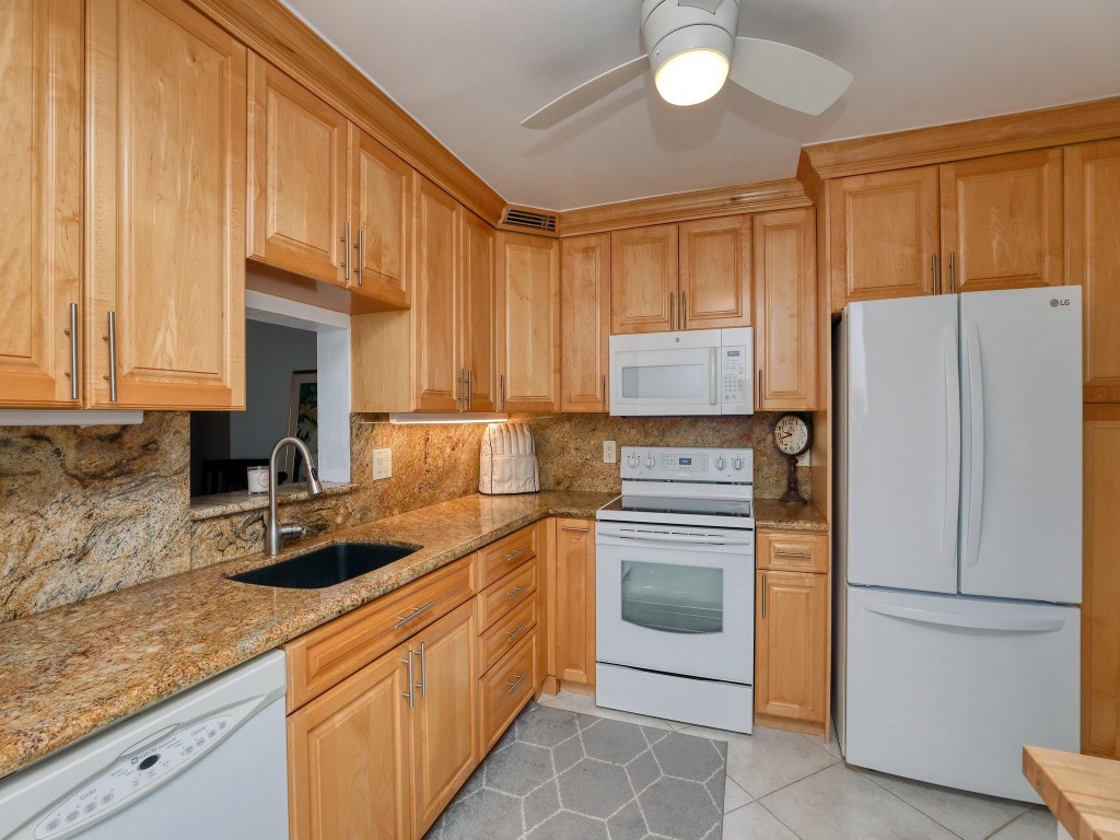 3203 Portofino Pt Unit: H2