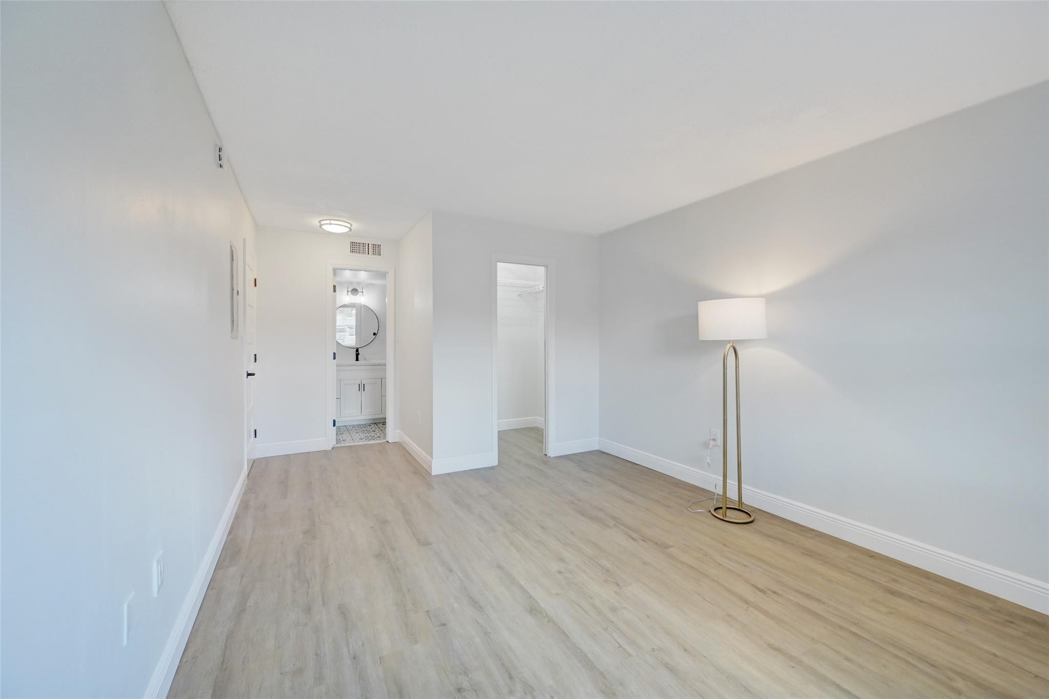 5180 E Sabal Palm Blvd Unit: 136