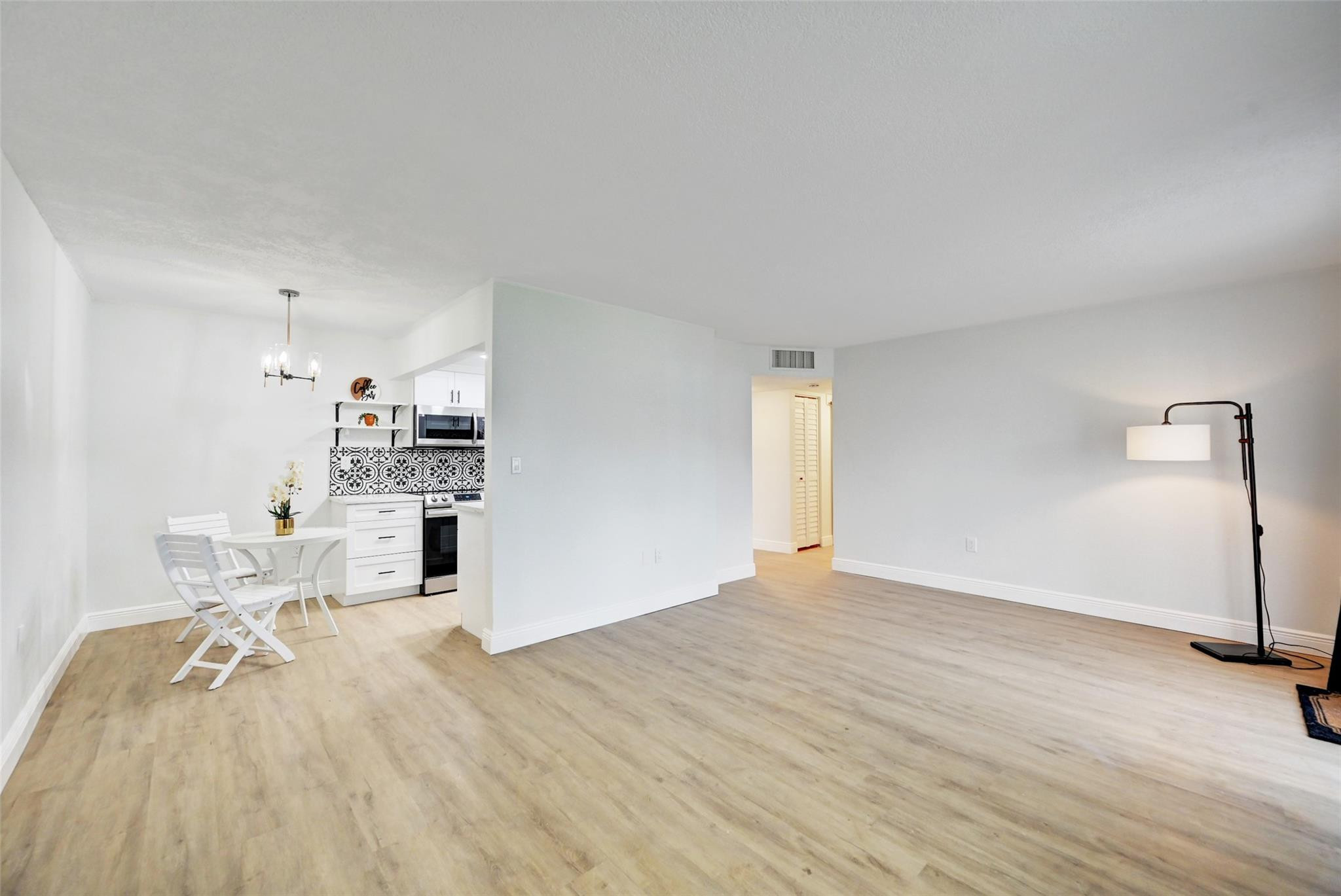 5180 E Sabal Palm Blvd Unit: 136