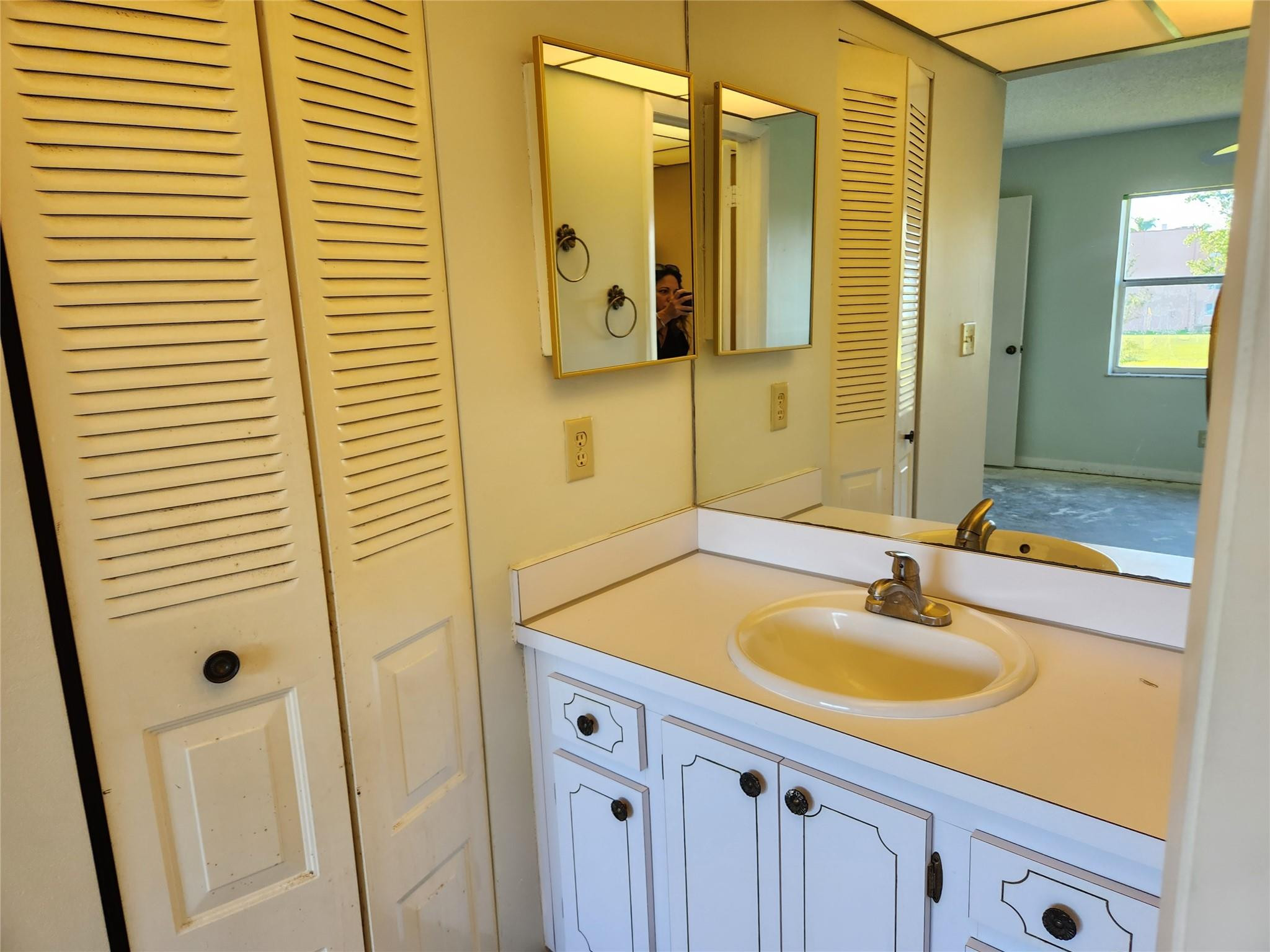 9481 Sunrise Lakes Blvd Unit: 204