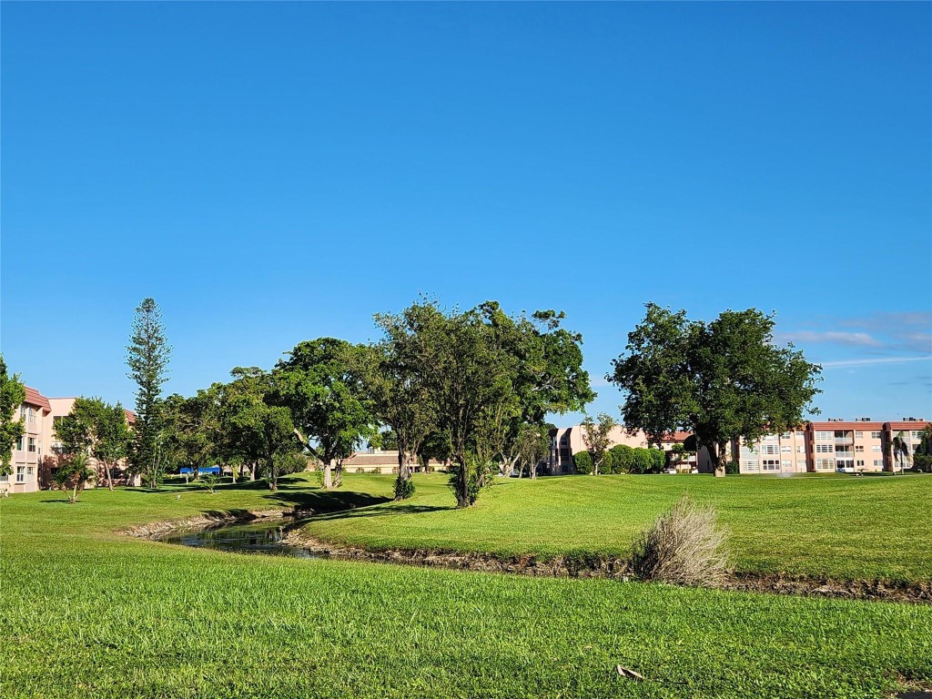 9481 Sunrise Lakes Blvd Unit: 204