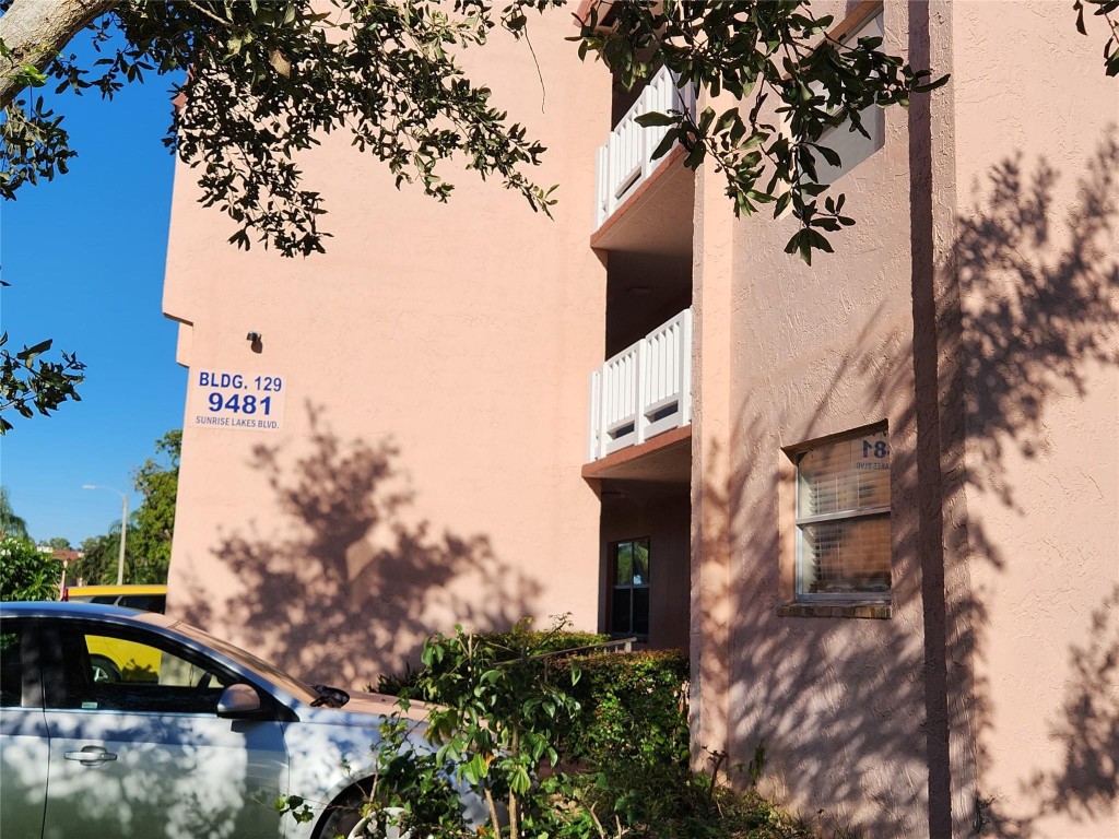 9481 Sunrise Lakes Blvd Unit: 204