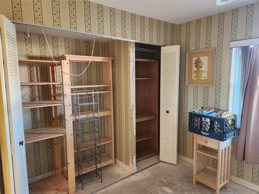 9481 Sunrise Lakes Blvd Unit: 204