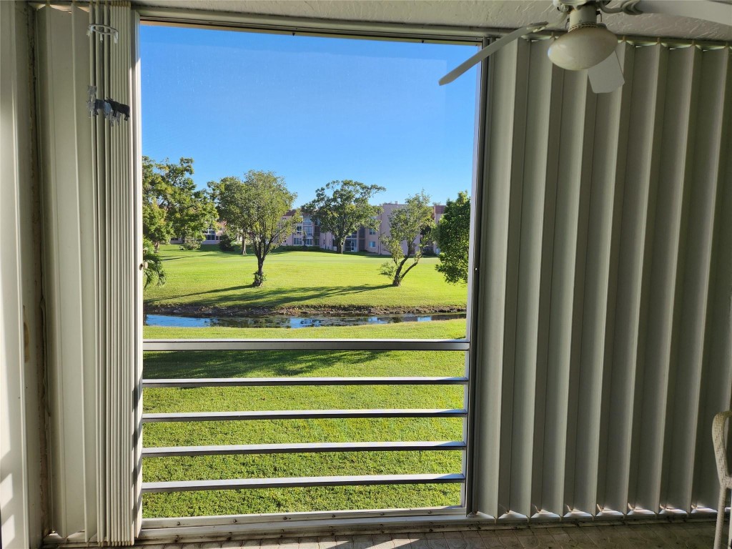 9481 Sunrise Lakes Blvd Unit: 204