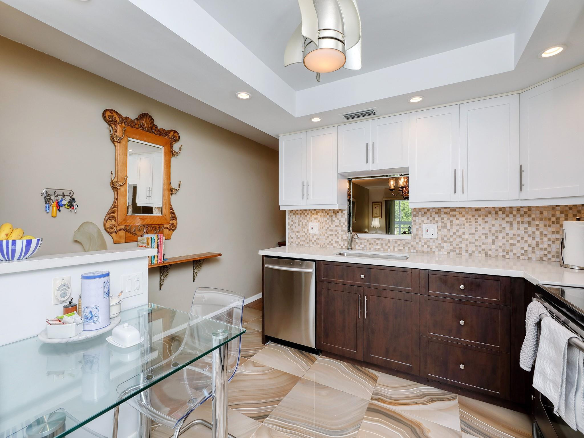 2502 ANTIGUA Unit: D2