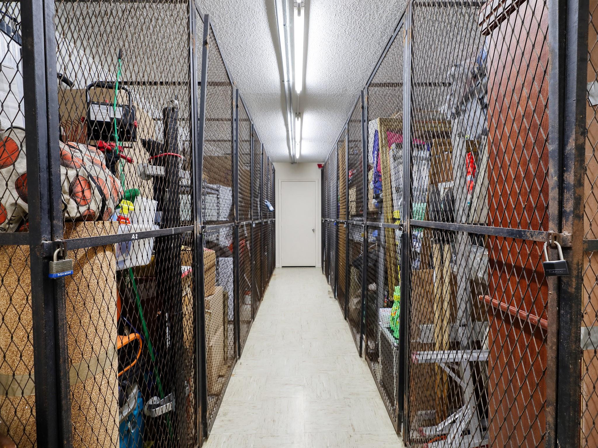 2502 ANTIGUA Unit: D2