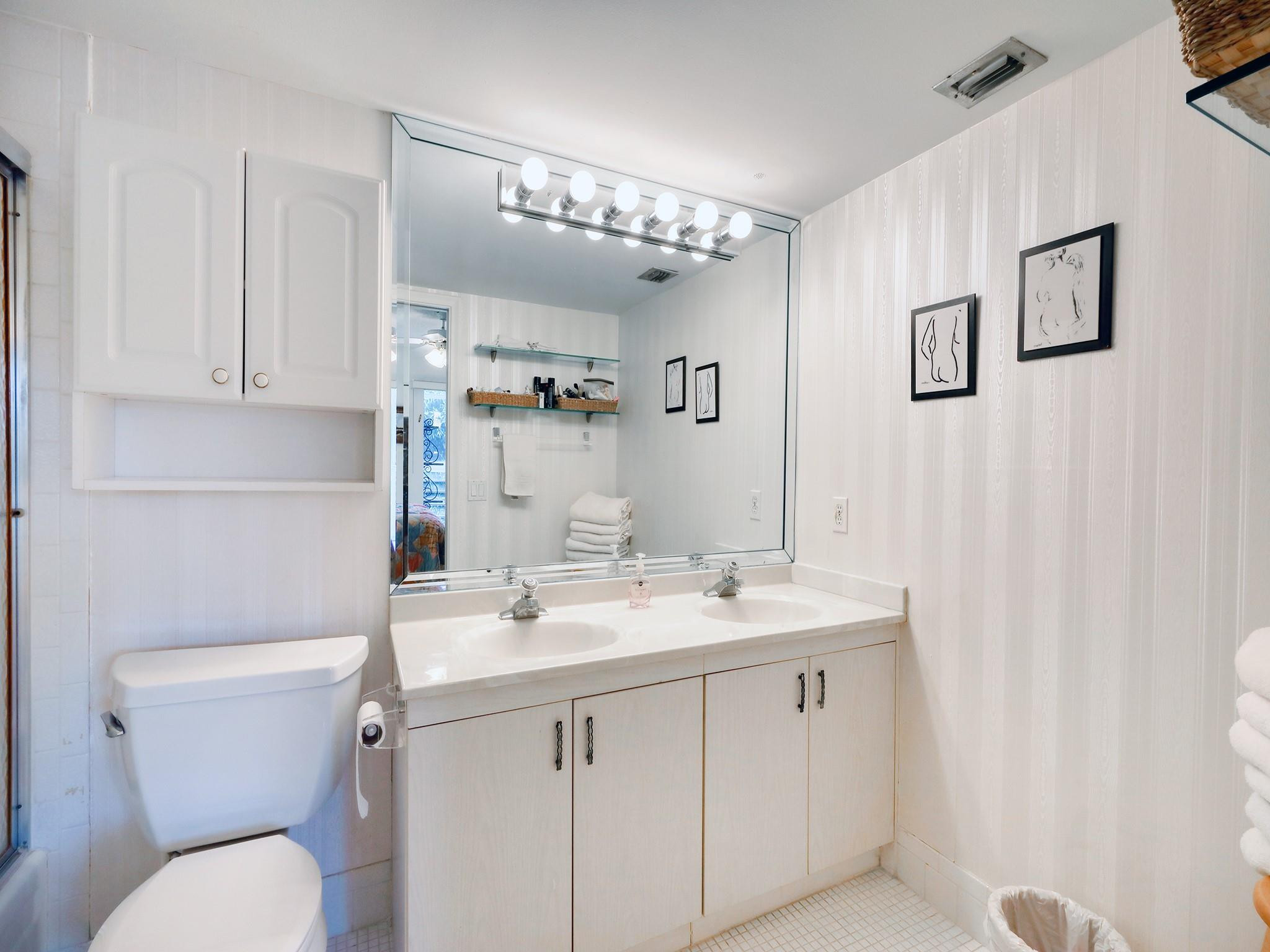 2502 ANTIGUA Unit: D2