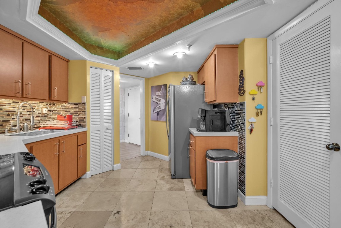 6463 La Costa Dr Unit: 604