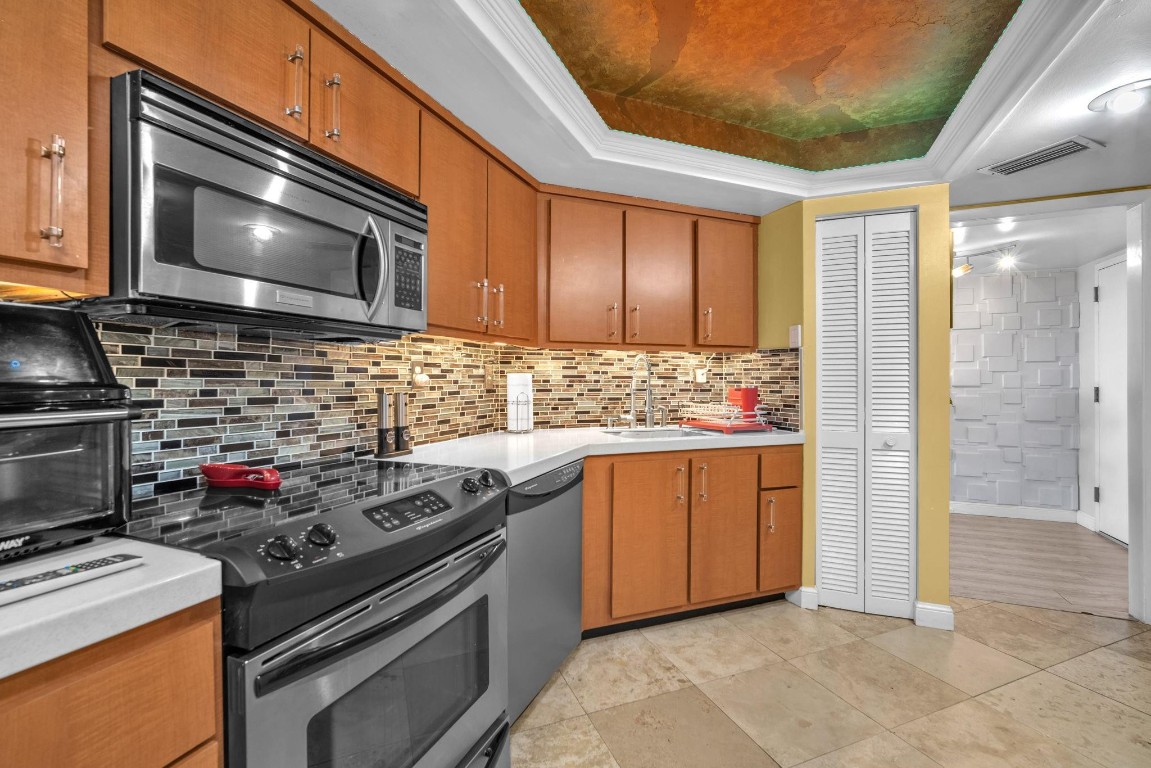 6463 La Costa Dr Unit: 604