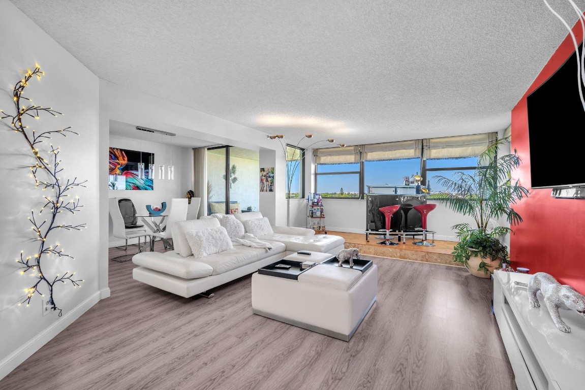 6463 La Costa Dr Unit: 604