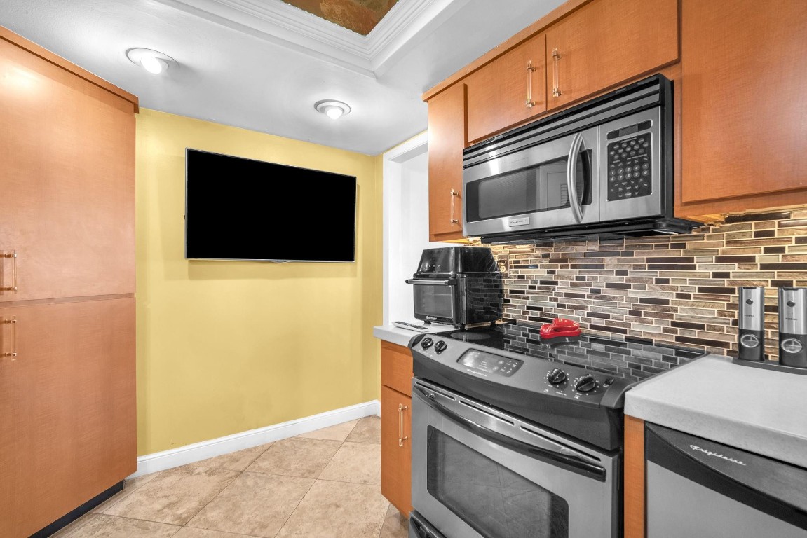 6463 La Costa Dr Unit: 604