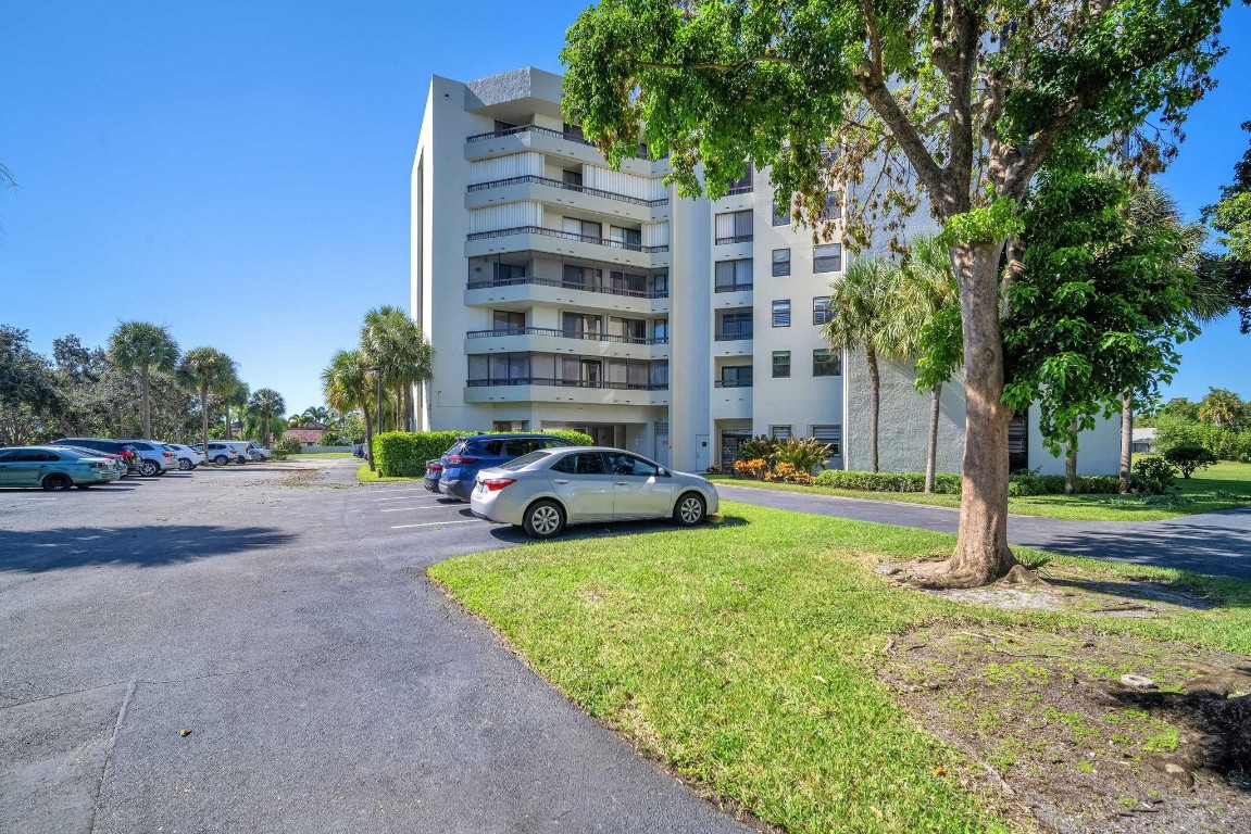 6463 La Costa Dr Unit: 604